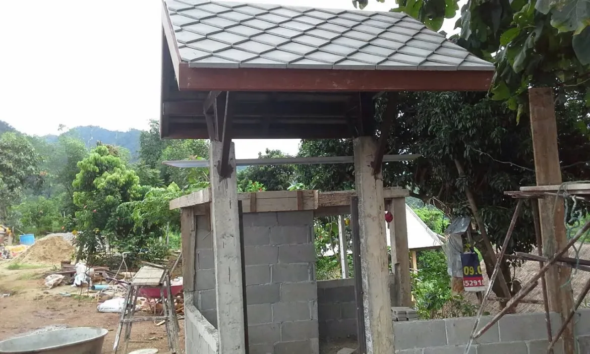 Picture of สร้างศาลาต้นสัก